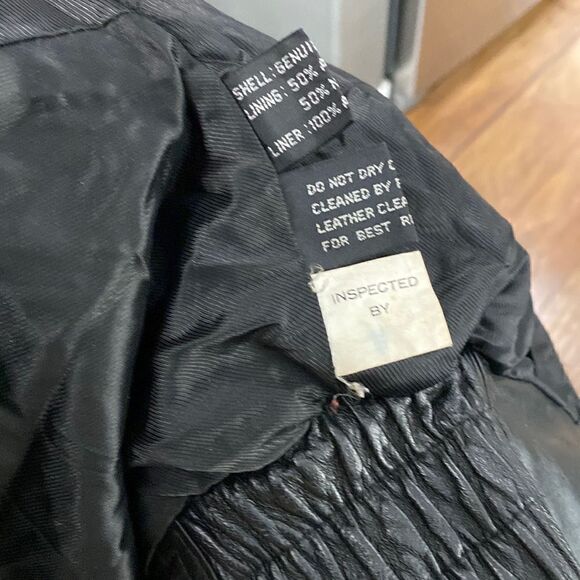 Vintage Black Genuine Leather Cropped Length Jacket Shoulder Pads - Picture 15 of 16